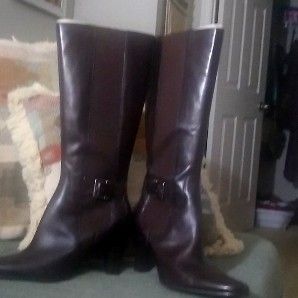 Women's knee high boots